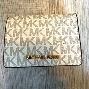 Michael Kors jet set small wallet